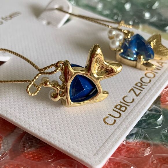 Gold Tone Blue Cubic Zirconia Fish Hook Dangle Earrings New with Tag - Picture 4 of 7